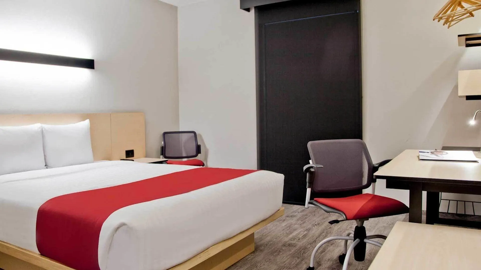 Hotel City Express Plus By Marriott Medellin Colombia