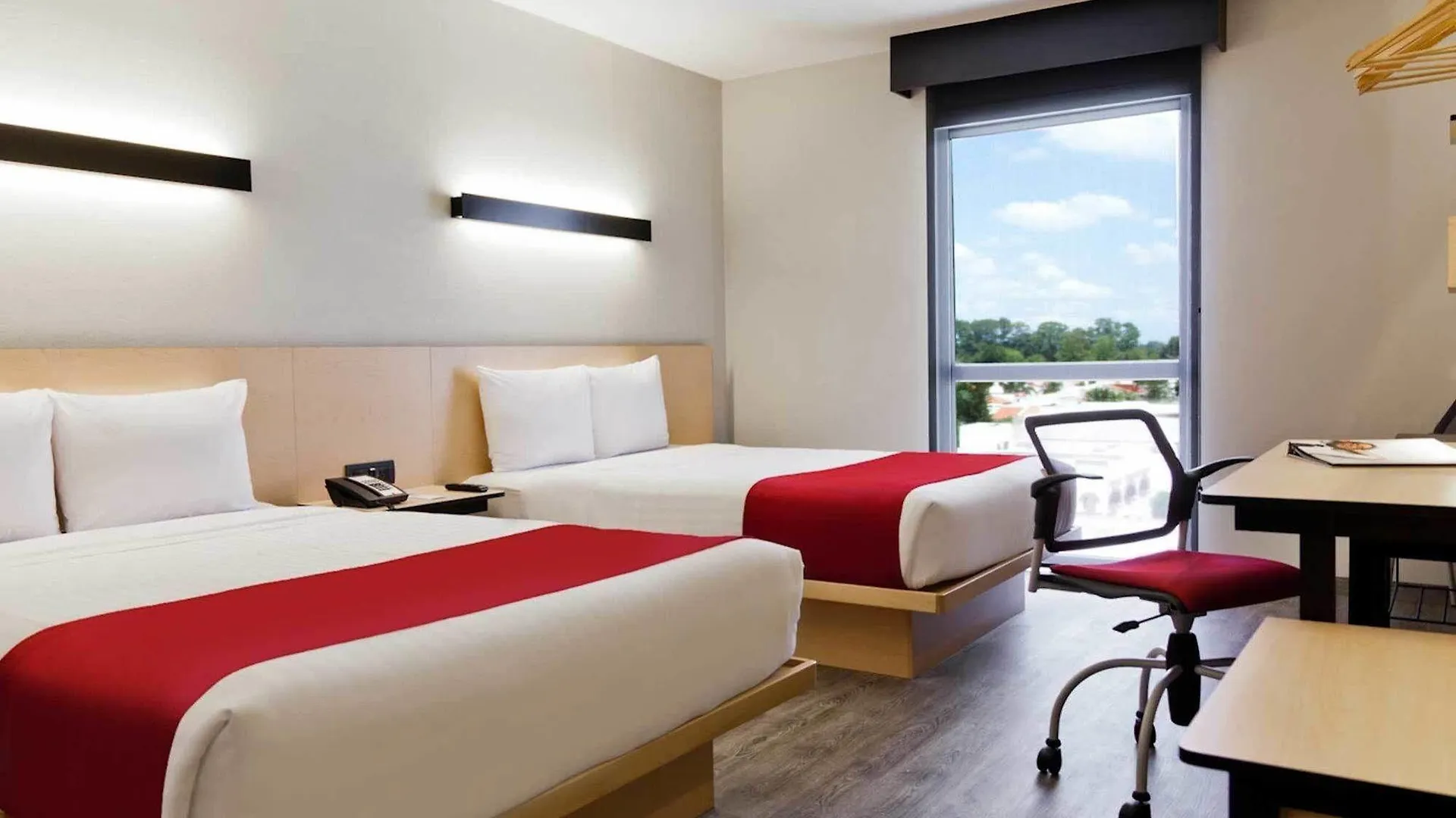 ホテル City Express Plus By Marriott Medellin Colombia