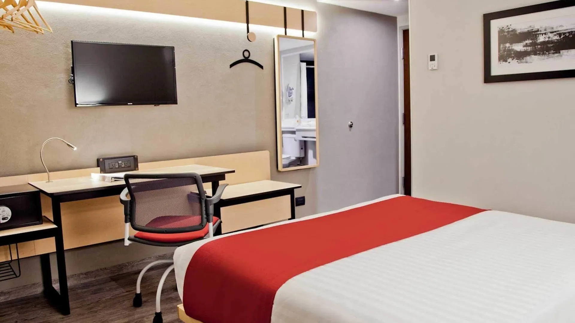 Hotel City Express Plus By Marriott Medellin Colombia