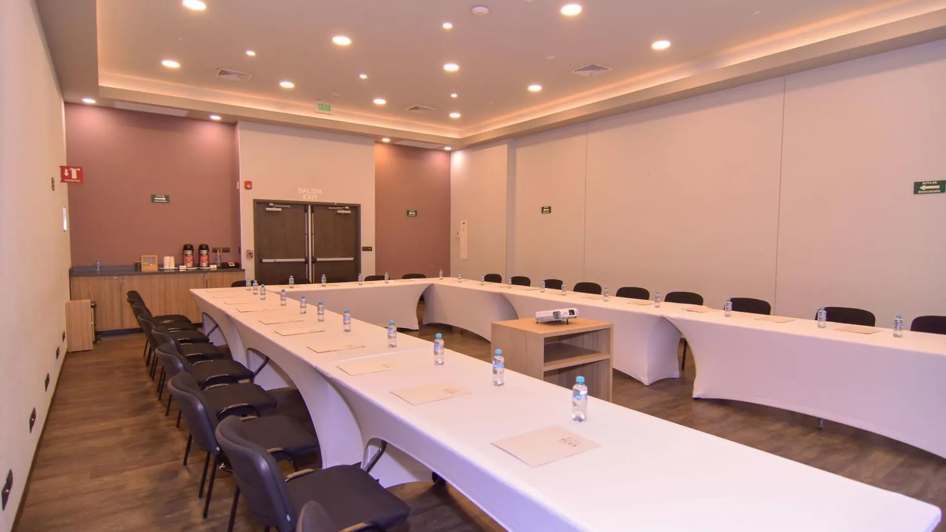 City Express Plus By Marriott Medellin Colombia
