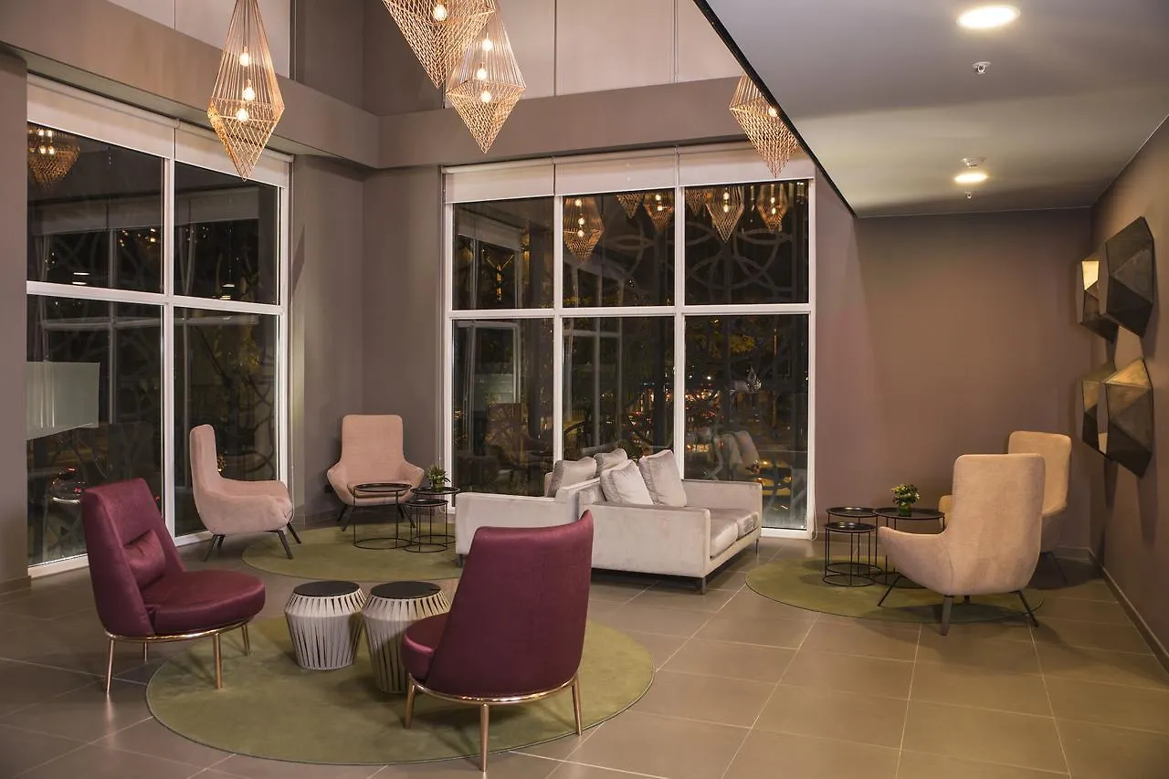 Hotell City Express Plus By Marriott Medellin Colombia