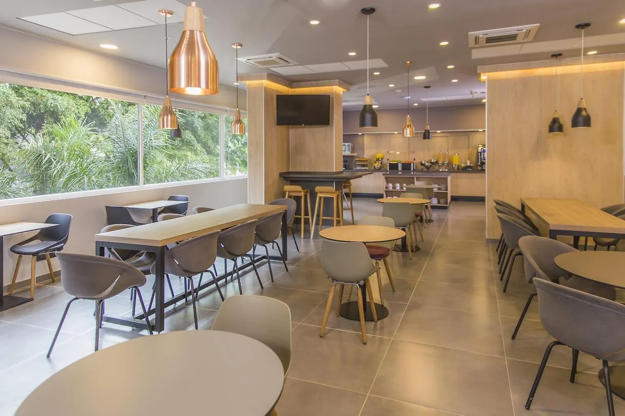 Hotell City Express Plus By Marriott Medellin Colombia