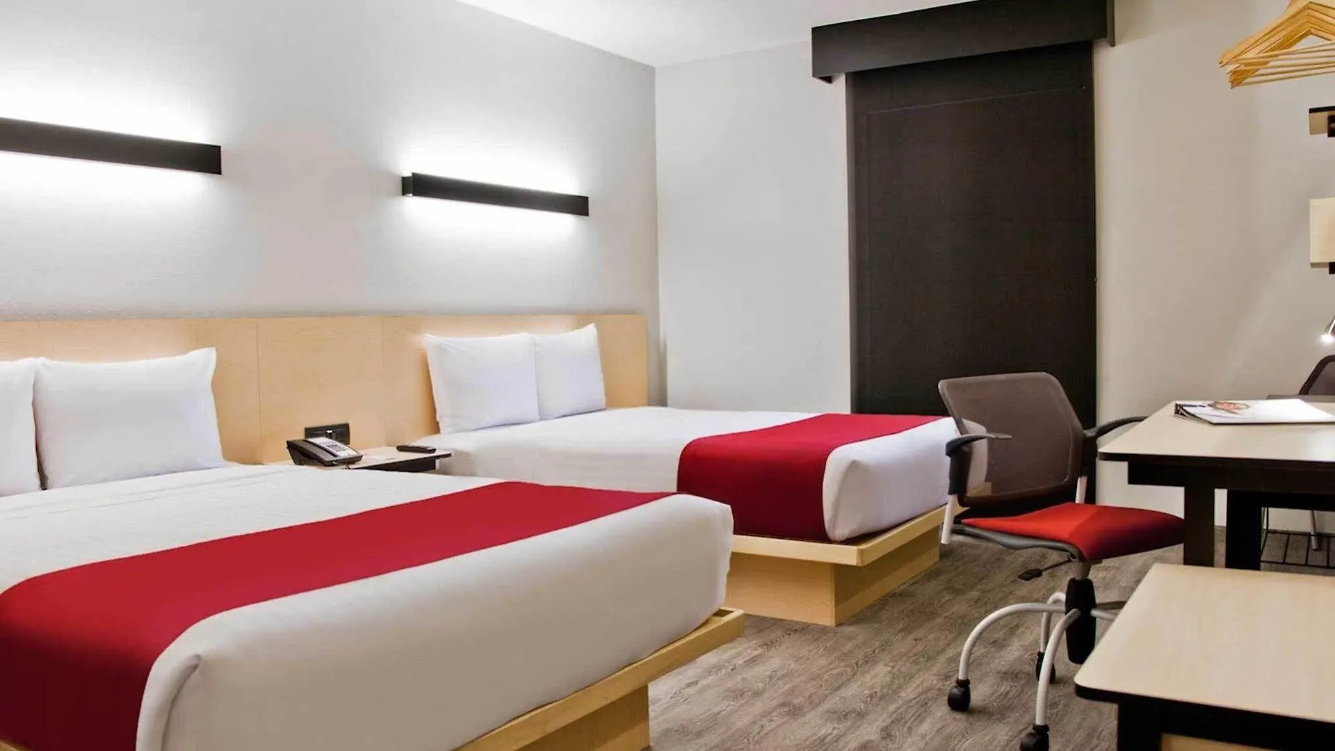 Hotell City Express Plus By Marriott Medellin Colombia