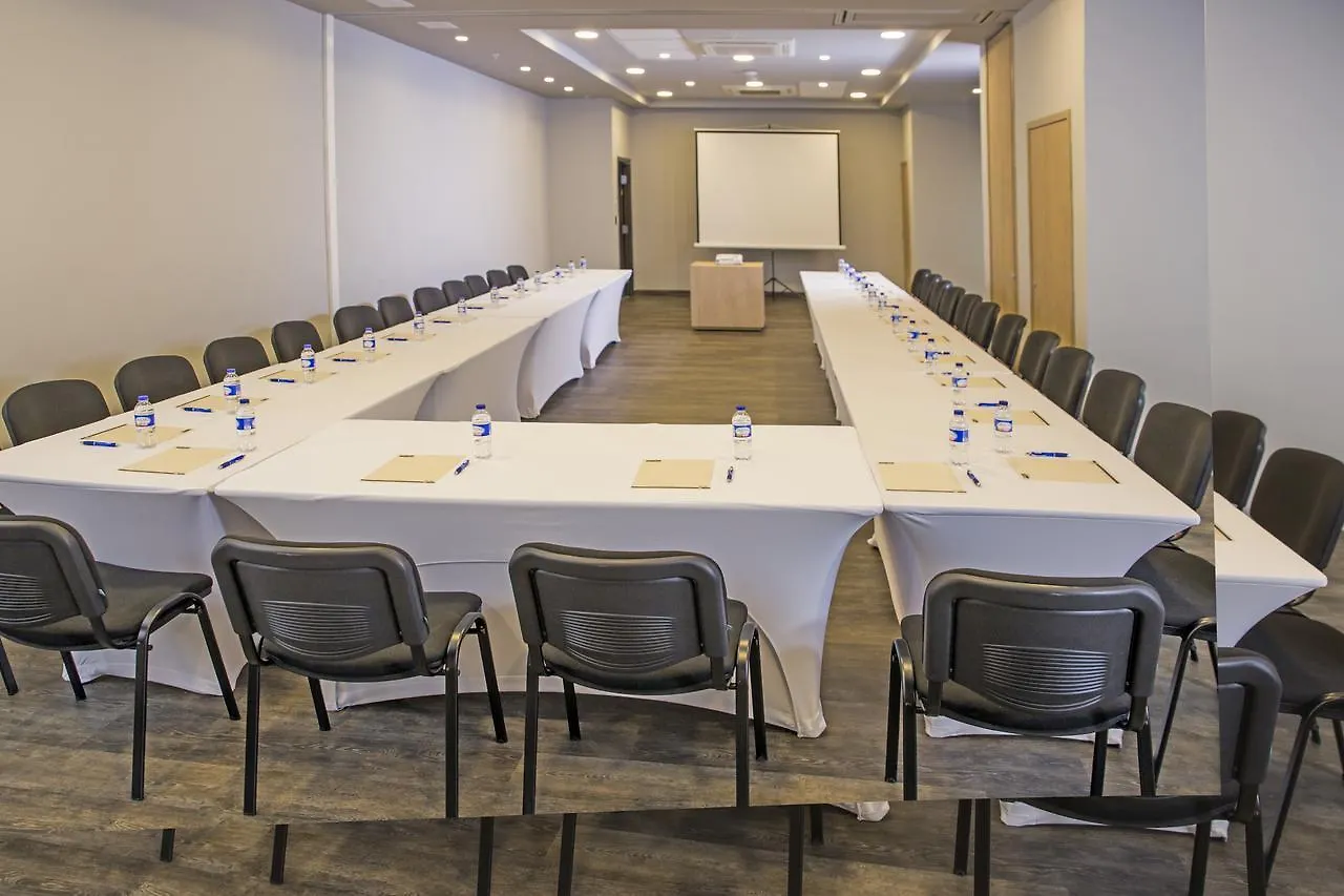 City Express Plus By Marriott Medellin Colombia